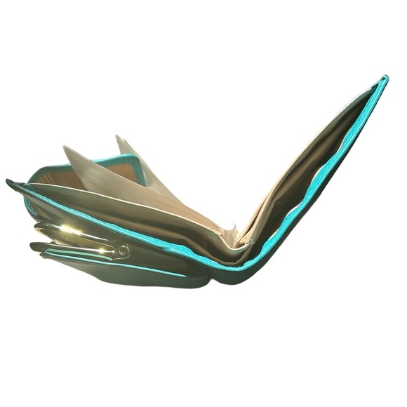 Julia Buxton Authentic Crunch Leather, Teal. - Picture 5 of 5